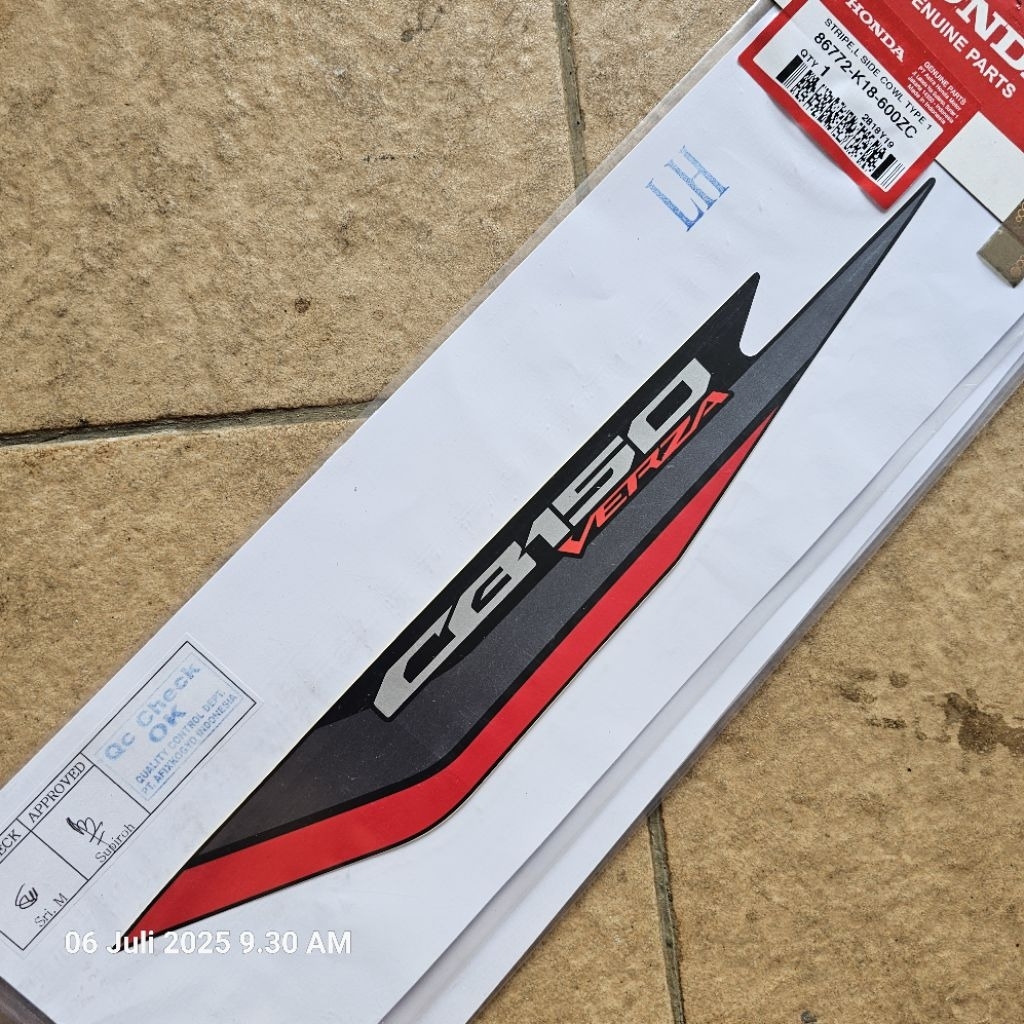 แถบข้างวัว CB 150 Verza. 86771/86772-K18-600ZC