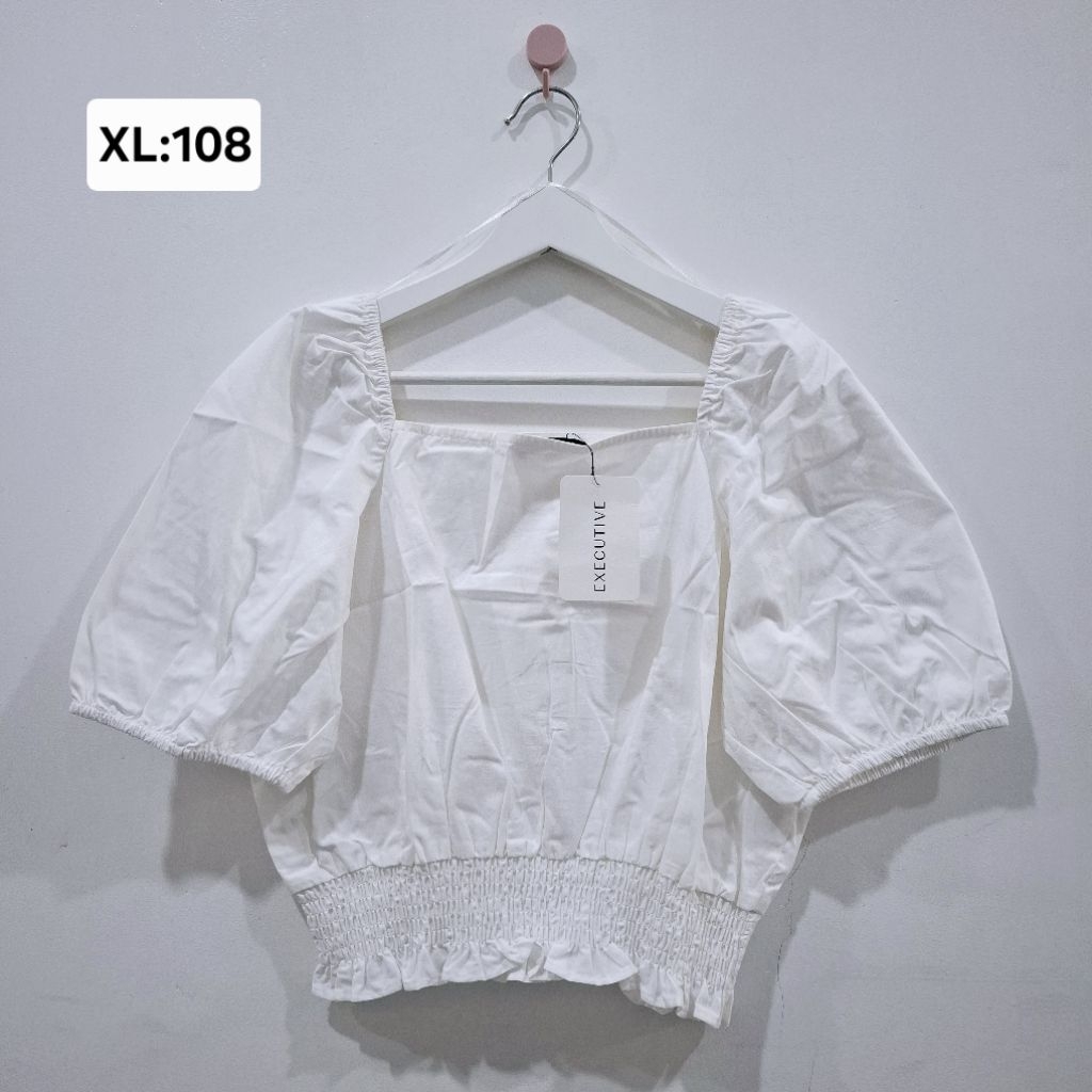 EXECUTIVE CROP BLOUSE สําหรับผู้หญิง แขนสั้น คอบาน