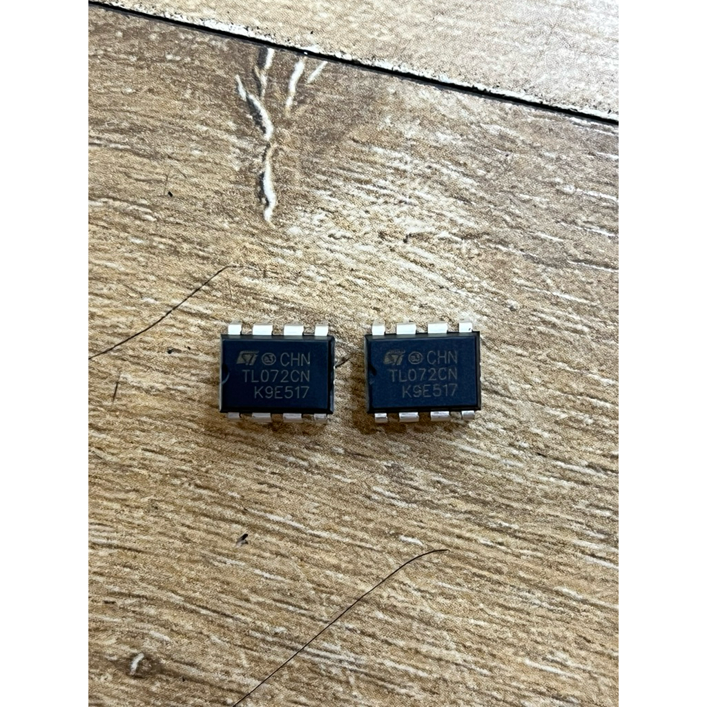 ทรานซิสเตอร์ TL 072 TL072