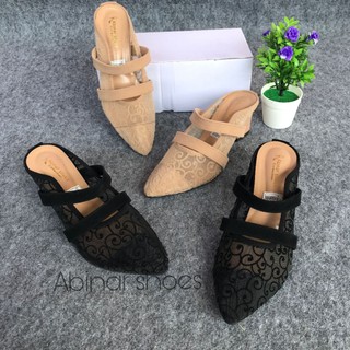 1. Sandal Brukat Wanita Elegan – Sandal Kondangan Hak 5cm – Slip On Nyaman Ukuran 36-40 |Sandal Wanita Elegan Brukat – Sandal Pesta Kondangan