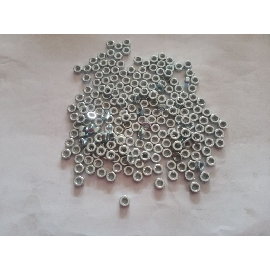 WHITE NUT M04 KEY 7 THREAD 0.7