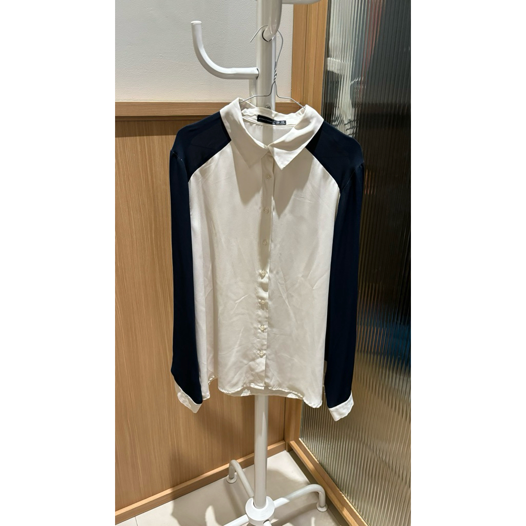 เสื้อ Atmosphere White & Navy (ไซส์ UK 14)