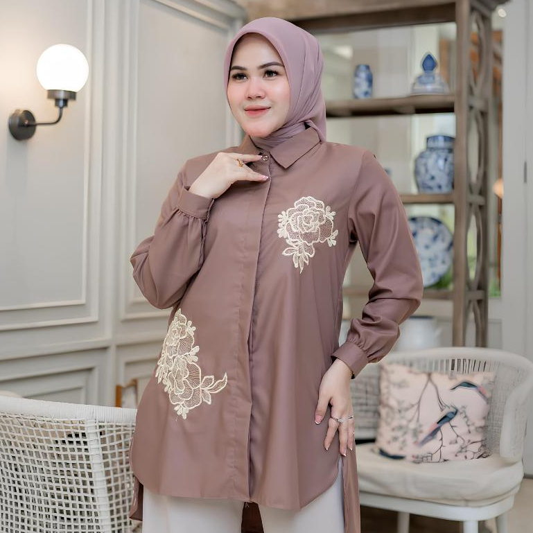 KATUN KEMEJA Layla Womens Blouse - เสื้อเชิ้ตผ้าฝ้ายลําลองสไตล์เกาหลีปักลาย Motif