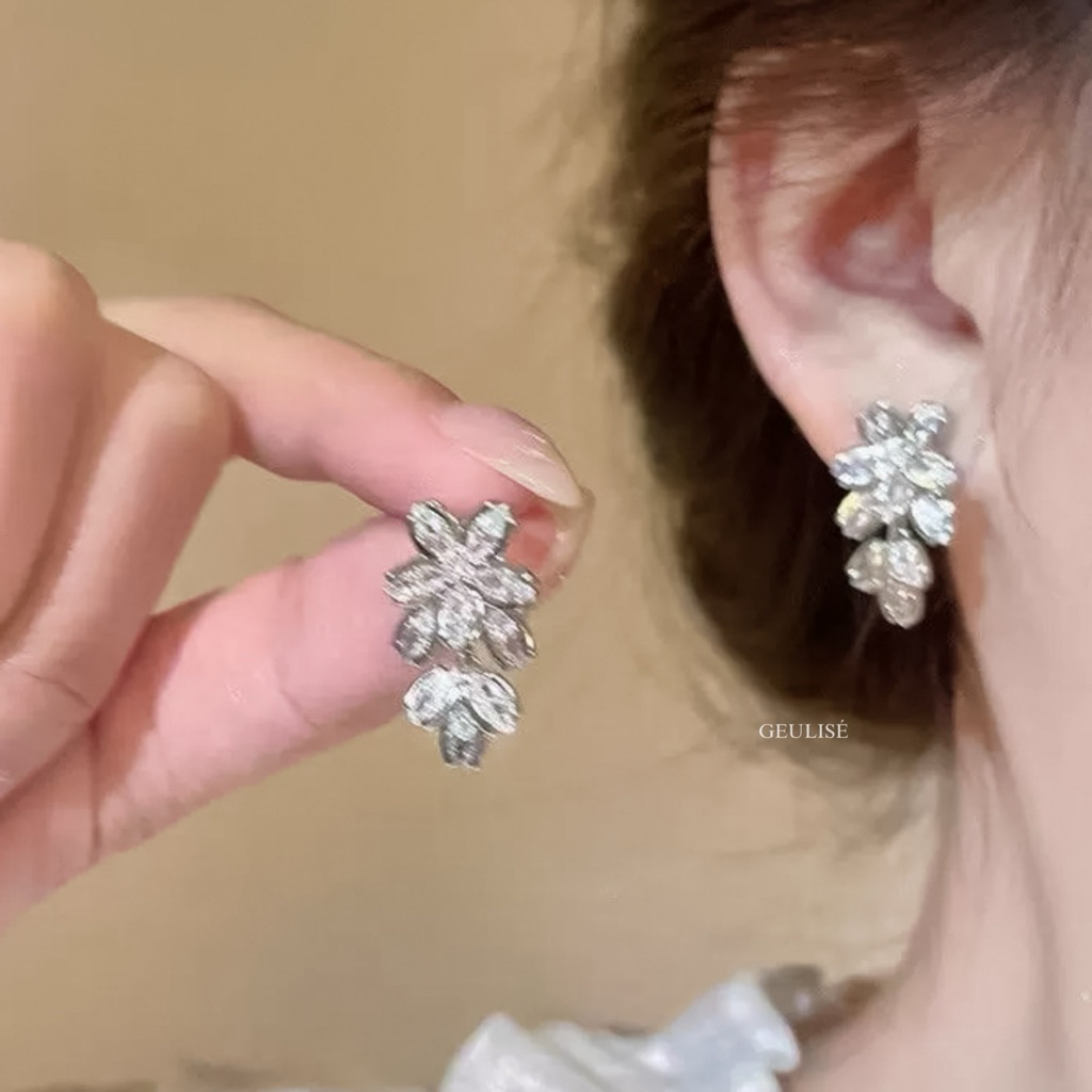 Geulise - ERIKA EARRING | ต่างหู Silver Party ต่างหูดอกไม้