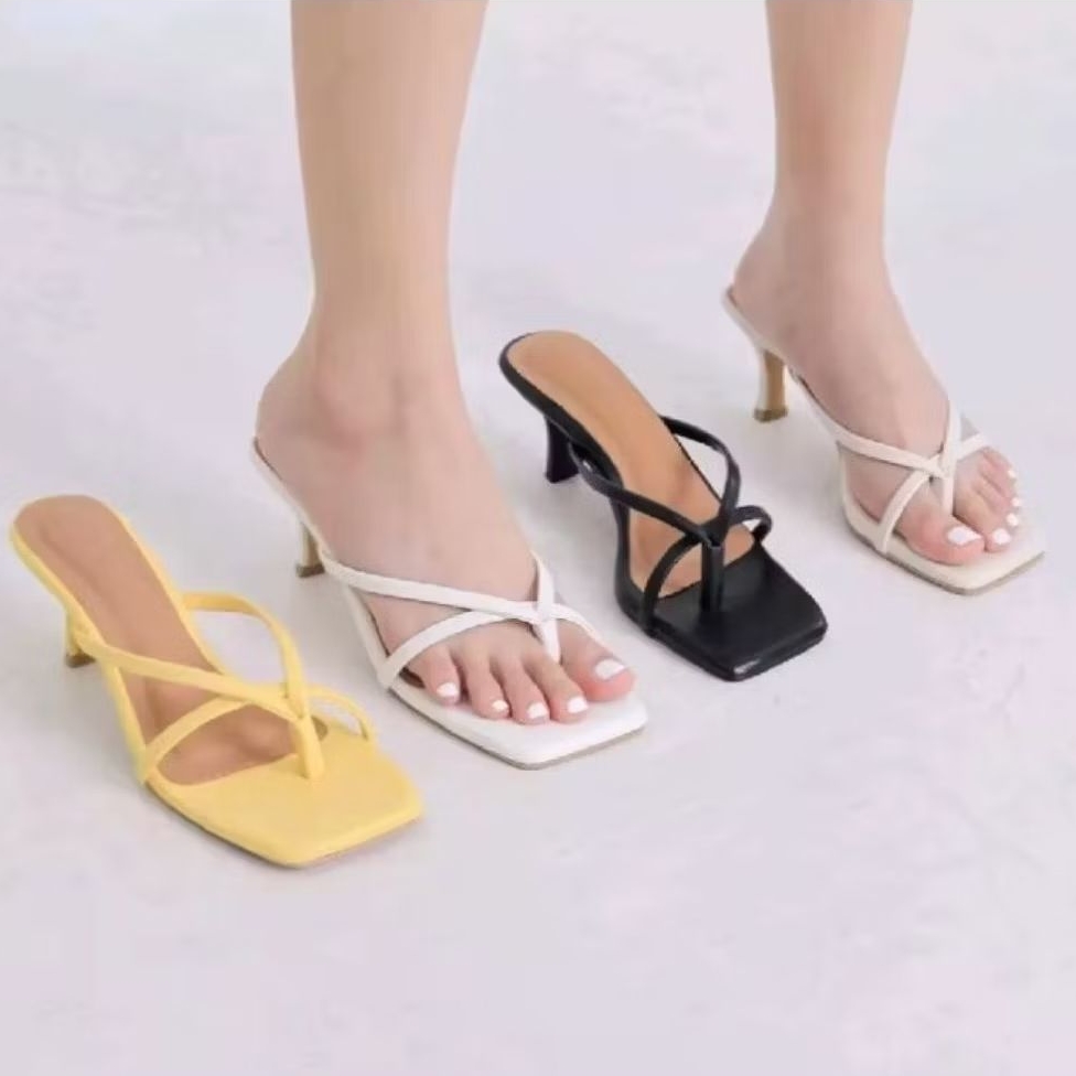 รองเท้าแตะส้นสูงผู้หญิงขนาด 5 ซม. ล่าสุดของ Naira