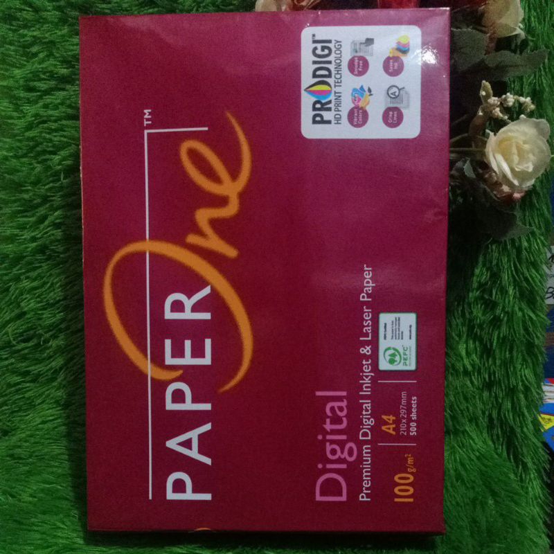 A4 paperone 100 กรัมต่อรีม 500 แผ่น