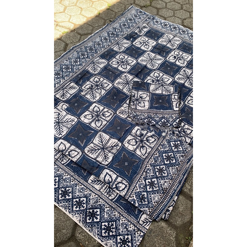 COUPLE COUPLE COUPLE