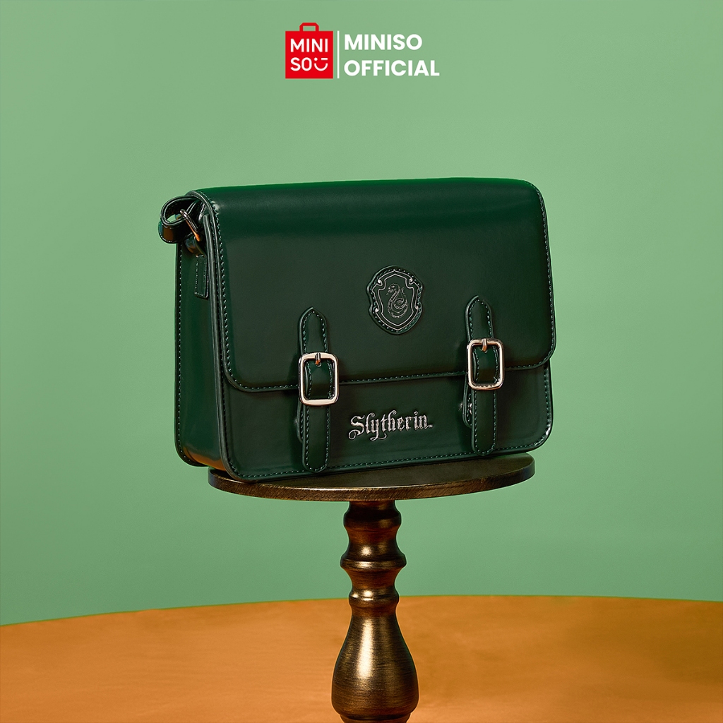 Miniso x Harry Potter Preppy Style Crossbody Bag Casual Sling Bag กระเป๋าสะพายกันน้ําความจุขนาดใหญ่