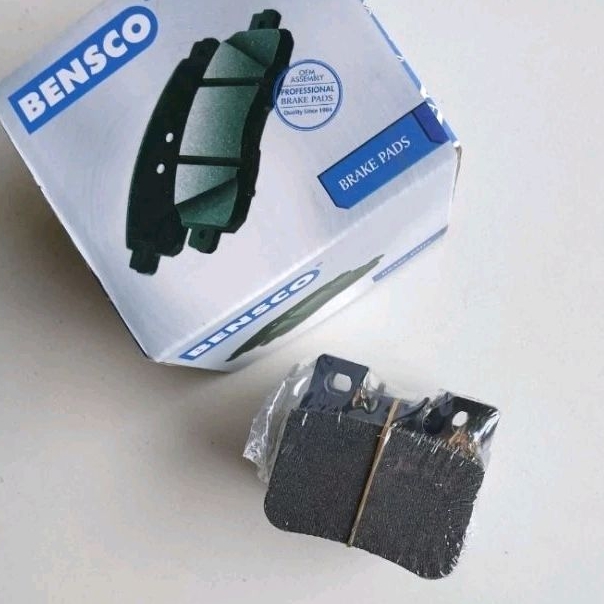 ผ้าเบรคหลัง Mercedes Benz W124 E320 ผ้าเบรค Masterpiece