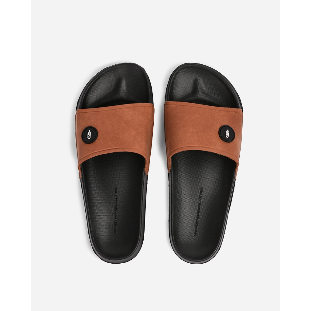 Waring Clothing - Norbert Sandals Slip On Faux Leather สีเทาเข้มและคาราเมล Cafe