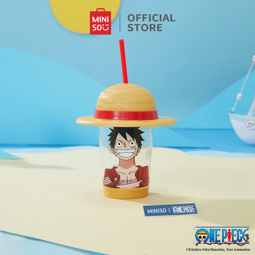 Miniso x One Piece Classic Collection เดสก์ท็อปถ้วยดื่มถ้วยพลาสติกหมวกฟางขนาดใหญ่ความจุแฟชั่นขวดดื่ม 640mL/534mL