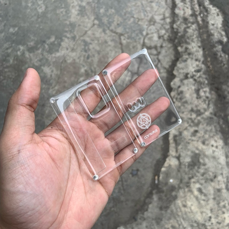 แผงอะคริลิคโลโก้เรซิ่นใส Centa B80