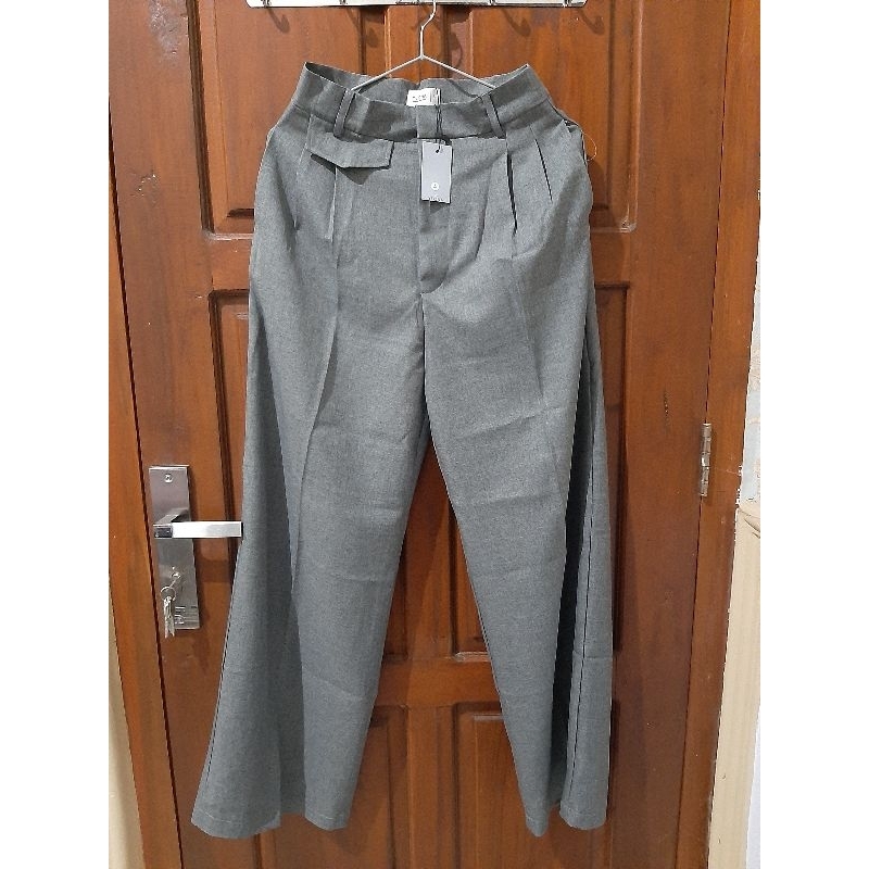 [ใหม่] Preloved Oro Pants by Yeona.id Grey Original