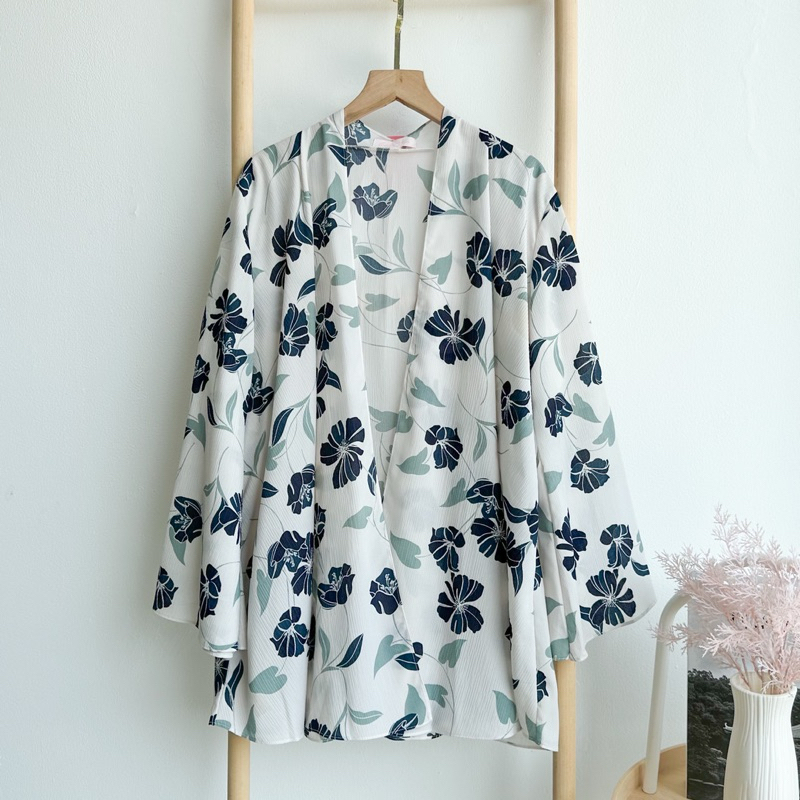 Emikoawa - ชุดตัวนอกผู้หญิง Yukiko