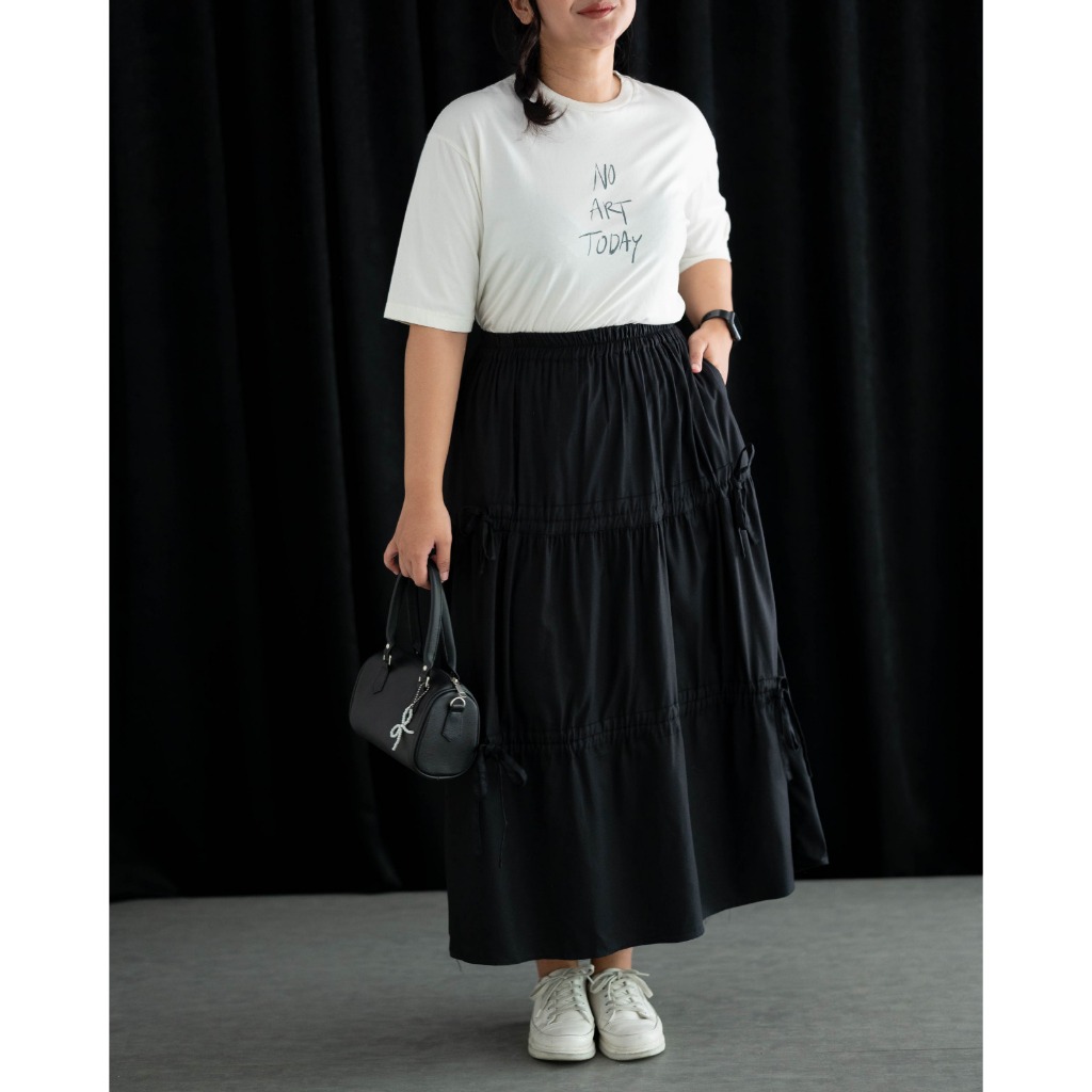 กระโปรง Curve Studio MOODY