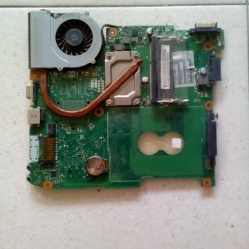 เมนบอร์ด Intel Toshiba C640 + Intel Core I3-380M Procie