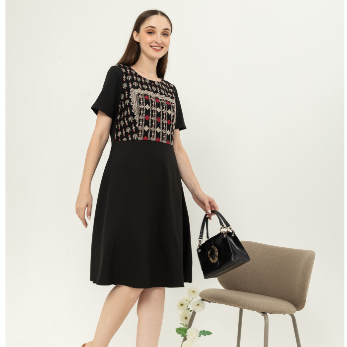 KATUN SISTERS - ชุดเดรสผ้าฝ้าย Midi C1480 (หมวก)