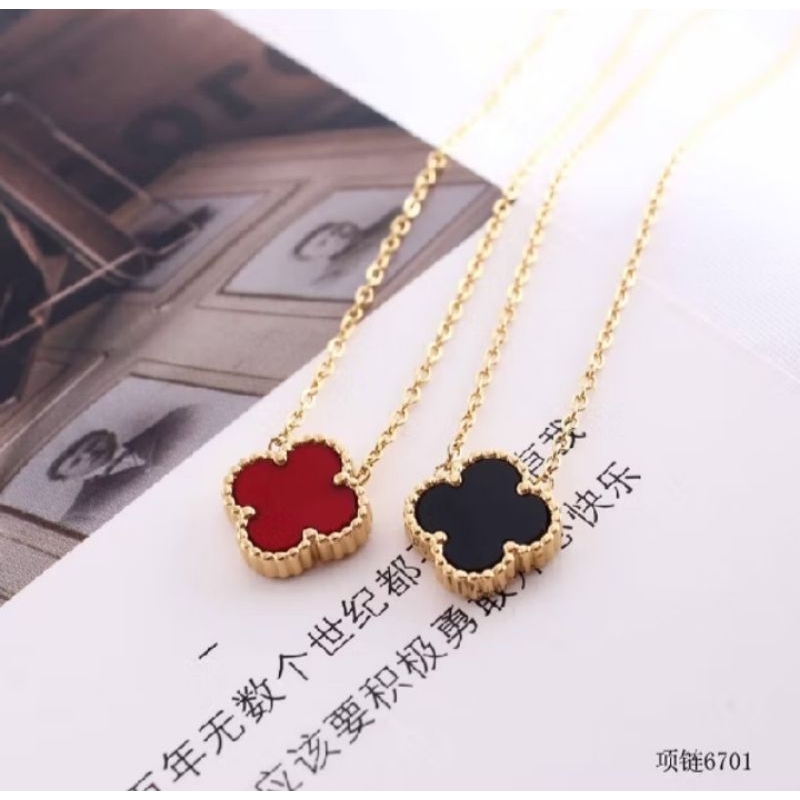 สร้อยคอไทเทเนียม6701 ata clover เครื่องประดับผู้หญิงสแตนเลสที่สวยงาม