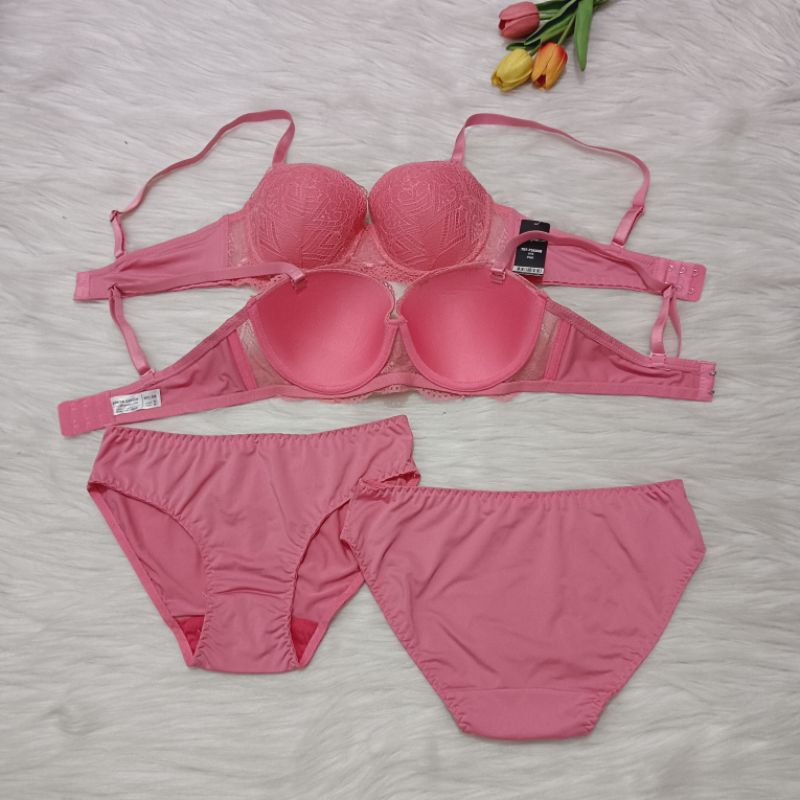 Pierre Cardin Bra one set รุ่น Half Cup ไซส์ 32/34/36 B