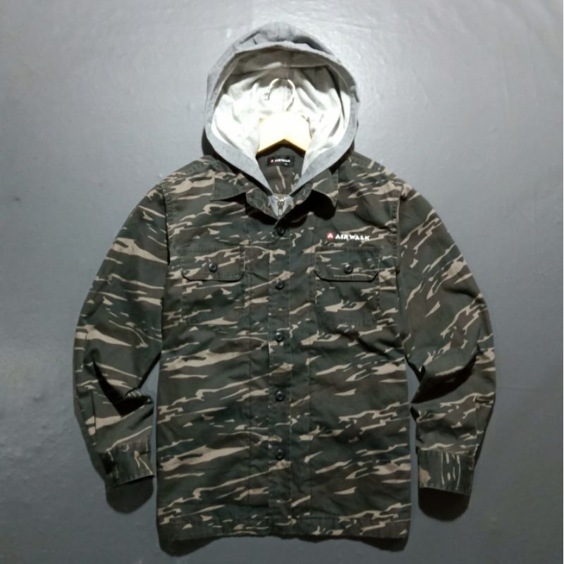 เสื้อตัวนอก Army AIRWALK