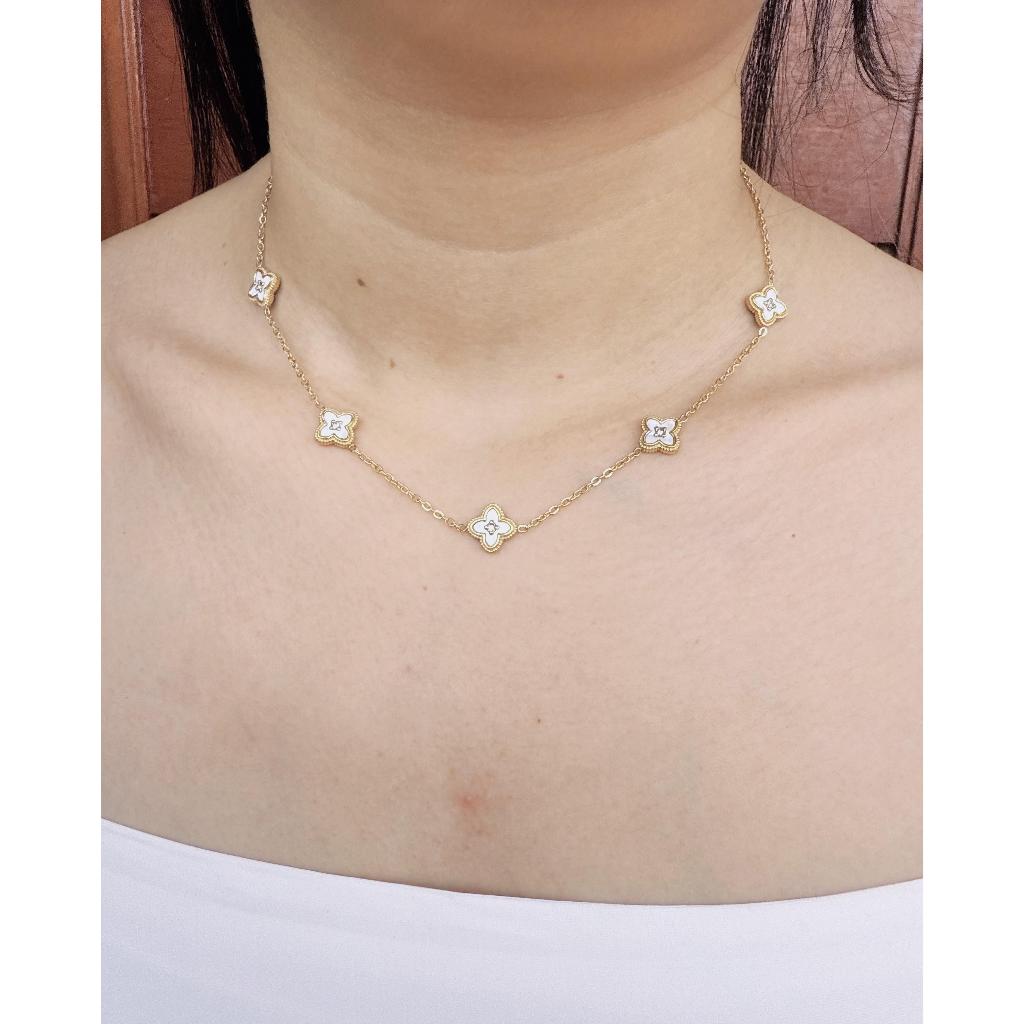 สร้อยคอไทเทเนียมดอกไม้โคลเวอร์ทอง 18k สําหรับผู้หญิง / สร้อยคอแฟชั่นเกาหลี KL01G