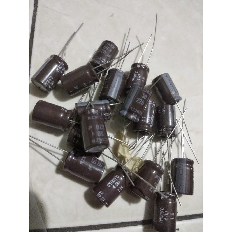 ELCO 220 UF 50V*****