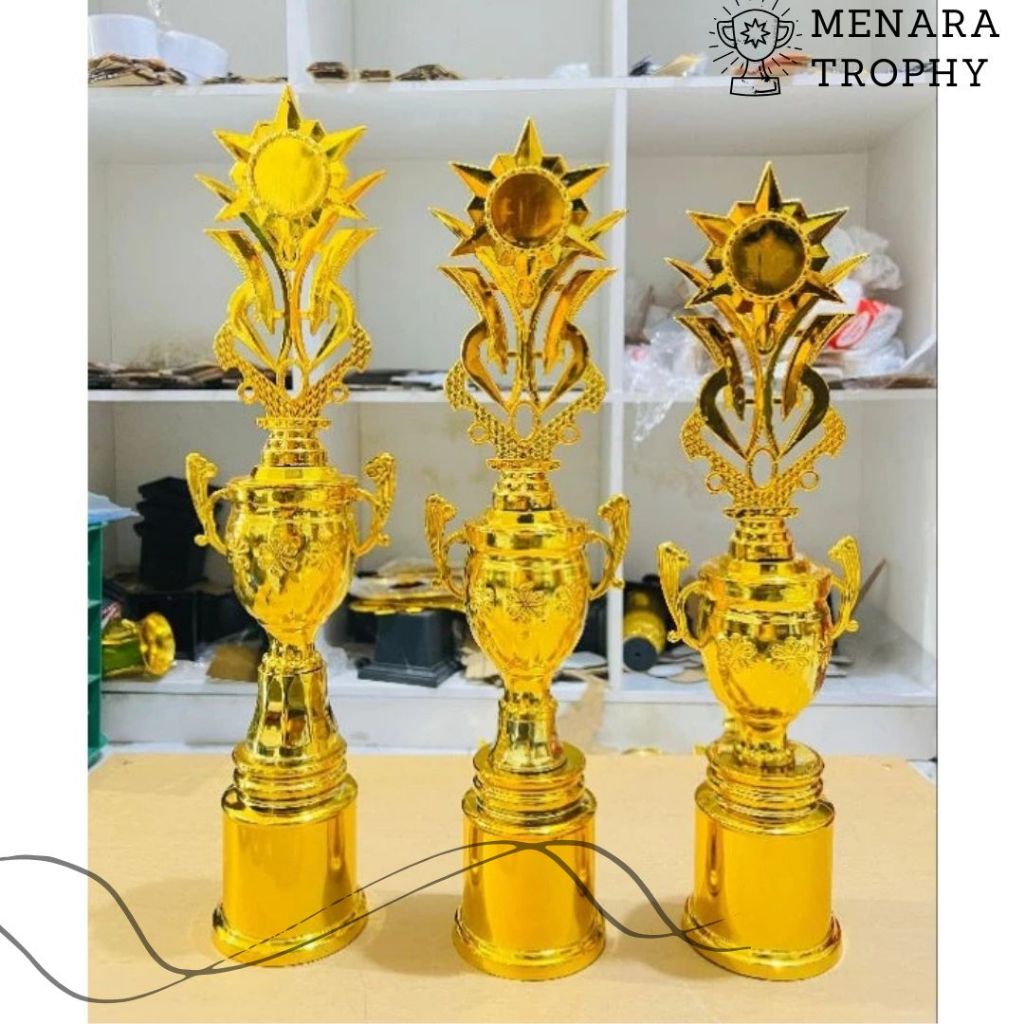 ONE SET OF GOLD CROWN GOLD URNS CUPS สูง 33 -38 ซม