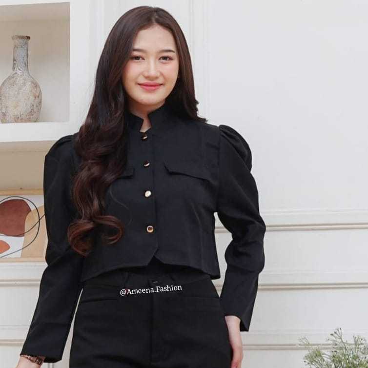 Sonia Blazer Crop Top // เสื้อครอปผู้หญิงสไตล์เกาหลีล่าสุด