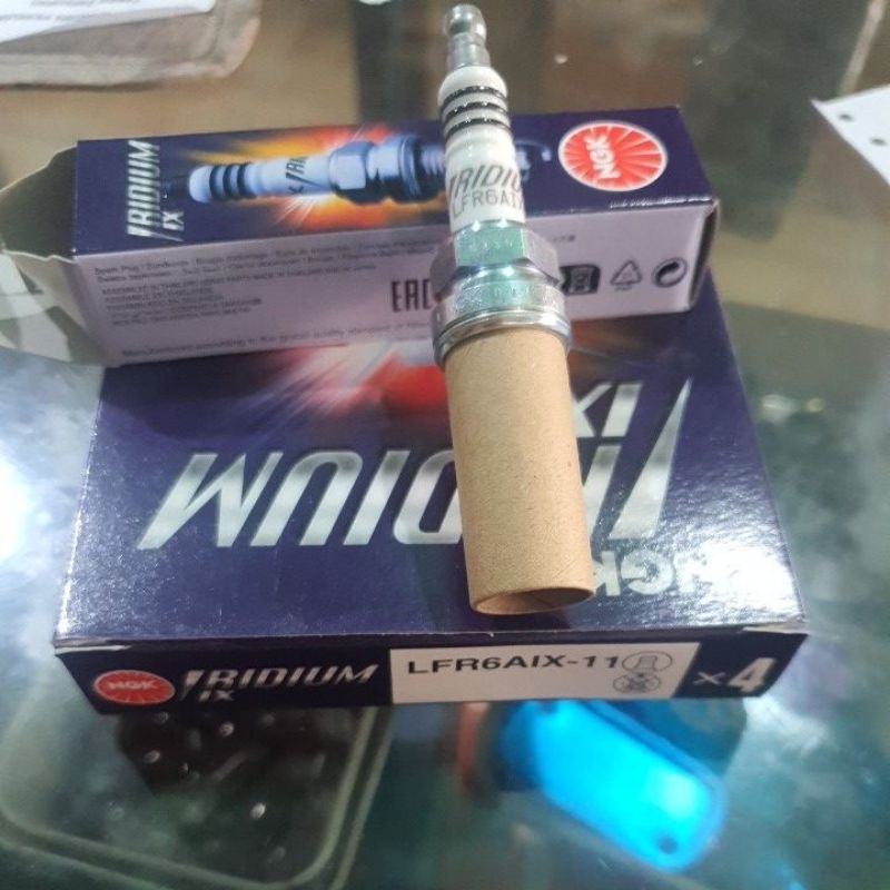 หัวเทียน NGK LFR6AIX-11