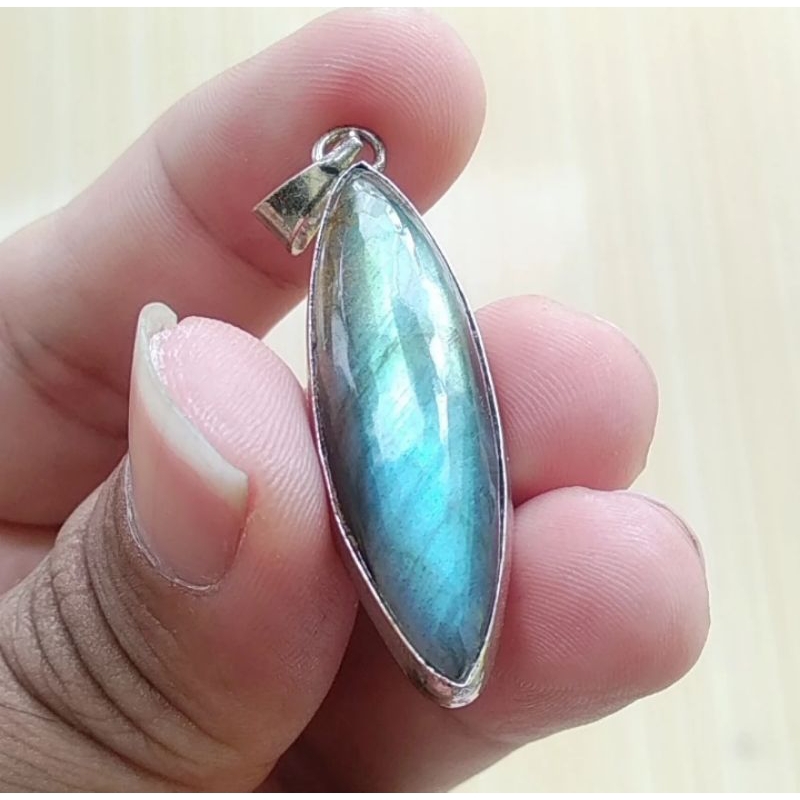 จี้สร้อยคอจี้หิน Labradorite ธรรมชาติ / ต่างหูตาแมว Labradorite HQ