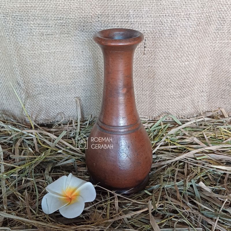 CLAY POTTERY FLOWER VASE