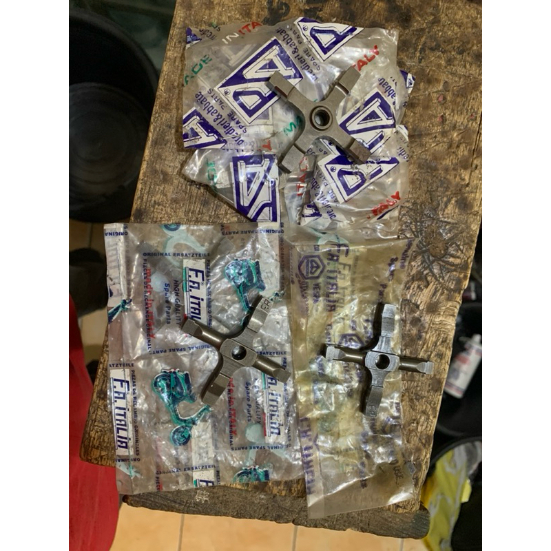 Kris Cross Gear Vespa Bajaj fa