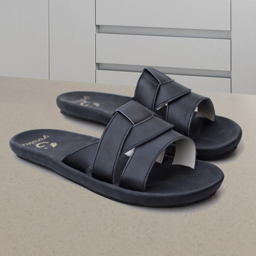 รองเท้าแตะหนังแท้สําหรับผู้ชาย - Zio