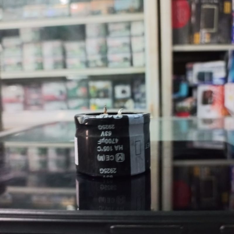 ELCO 63V 4700 Uf****