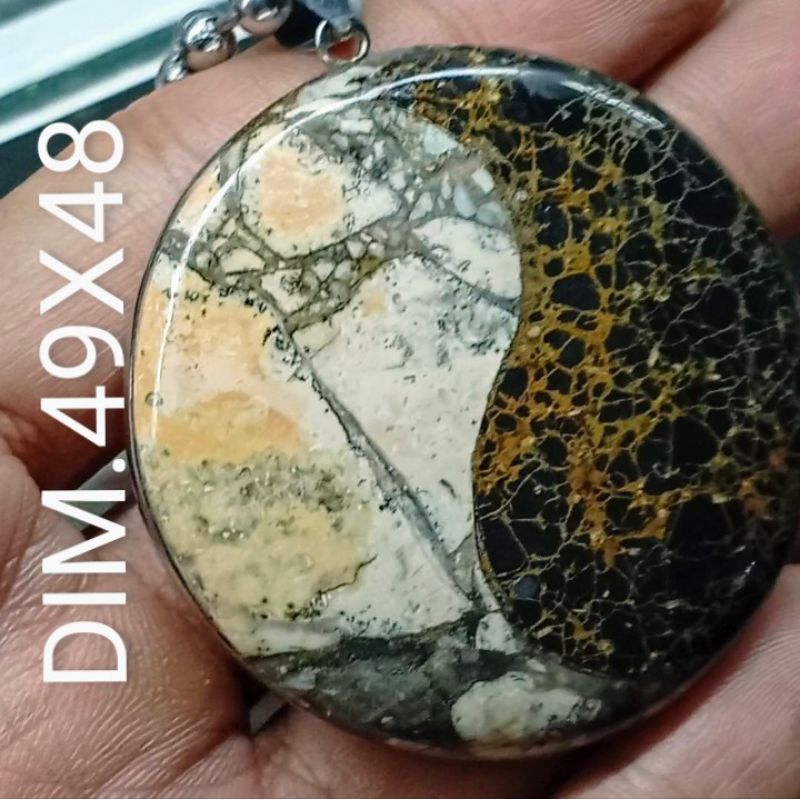 สร้อยคอหิน TURQUOISE สีดําธรรมชาติพร้อมทองและ JASPER VEIN