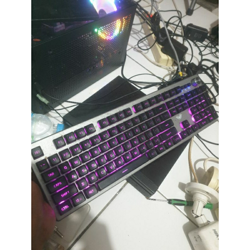 Aula MULTIMEDIA คีย์บอร์ด RGB GAMING F2028