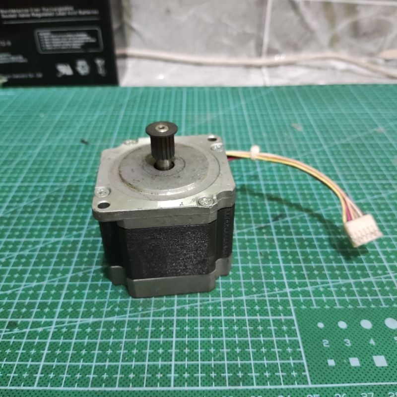 มอเตอร์ STEPPER NEMA 23 1.7V 0.85A 6WIRE STP-68D2018 STEPPER มอเตอร์ GENERATOR