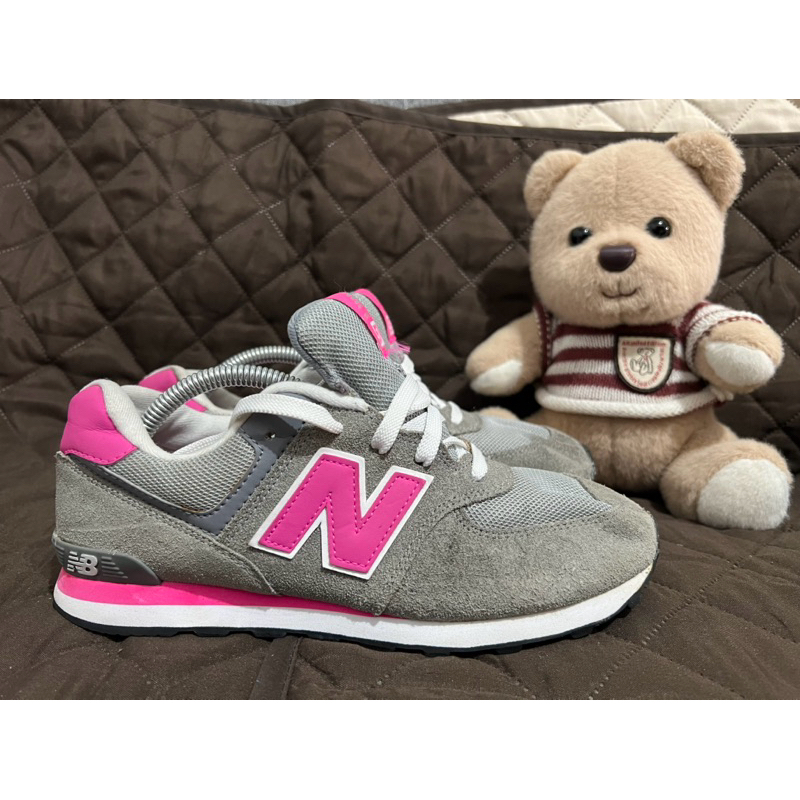 รองเท้า New Balance 574 Classics Grey Pink มือสอง