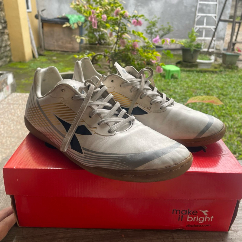 รองเท้าฟุตซอล Diadora ของแท้ sz43