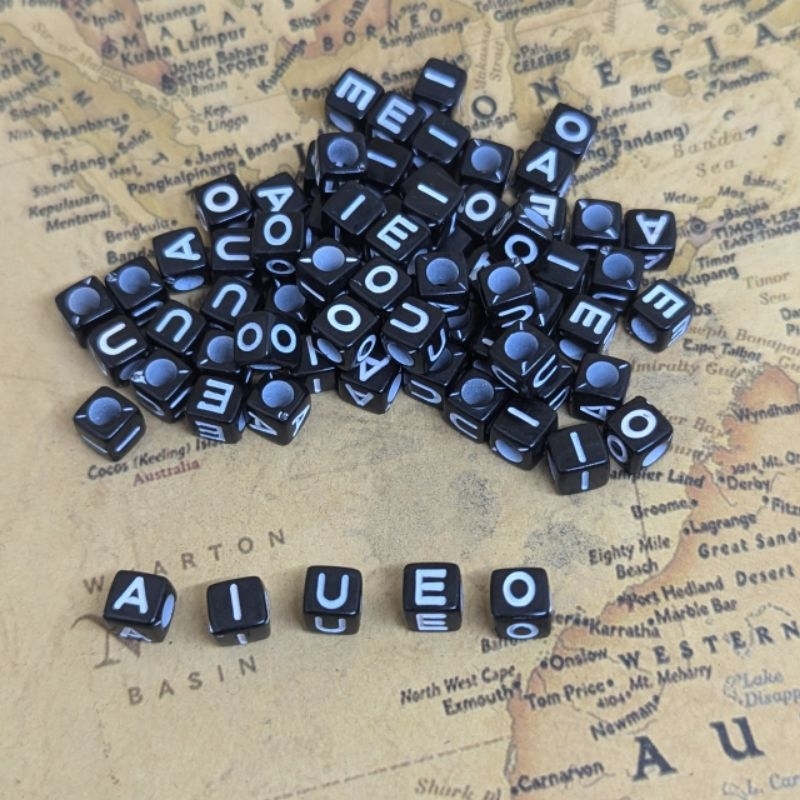 AIUEO Vocal Letter Box Letter Bead- AIUEO 5mm Black Letter Mote