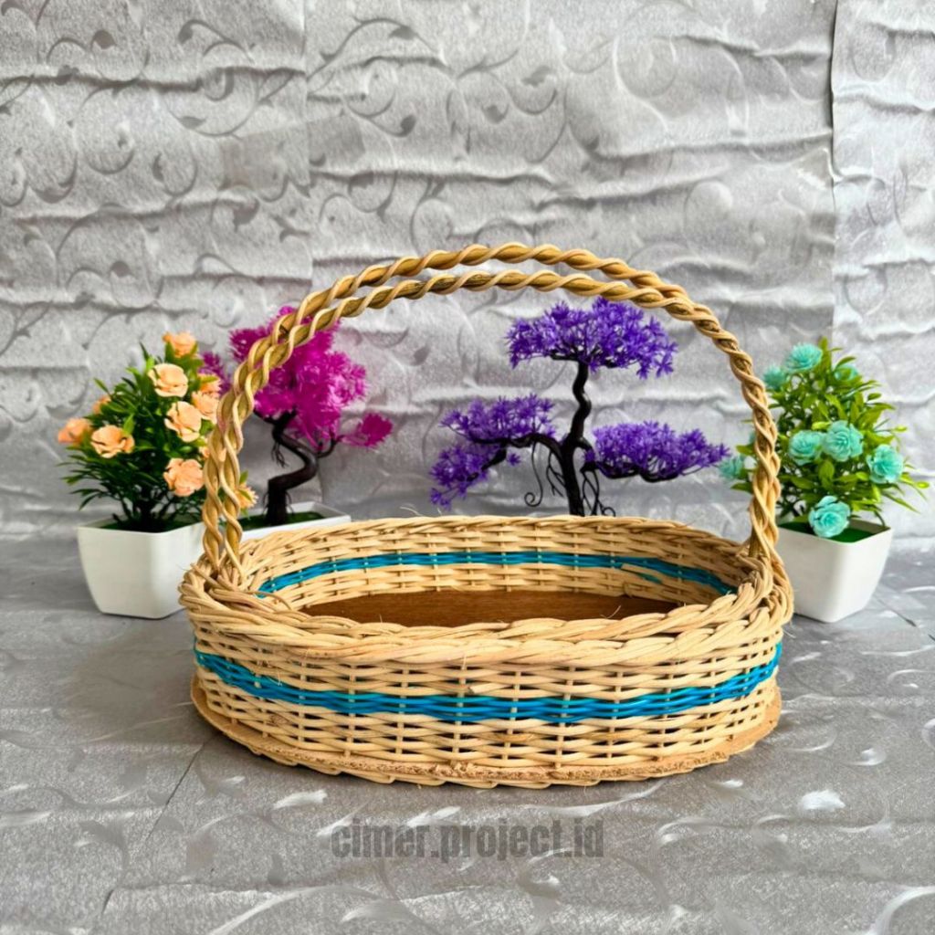 ROUND BASKET STEM BASE BOARD FRUIT BASKET KERANASH HAMPERS RATTAN BASKET FRUIT PARCELS และ HAMPERS