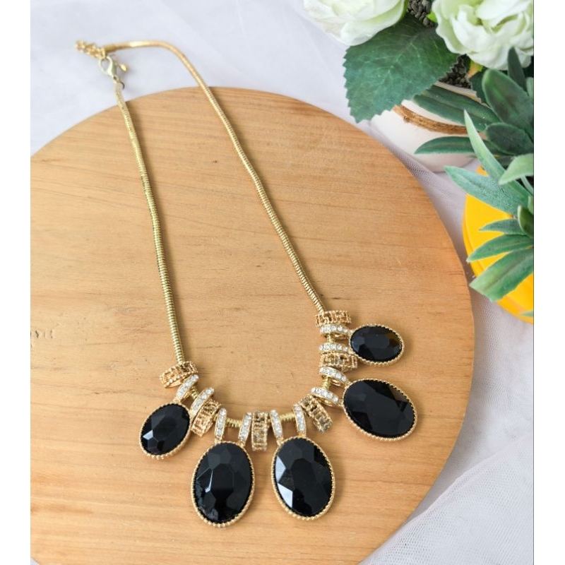 สร้อยคอคริสตัลมีตําหนิรูปไข่ - npr460223