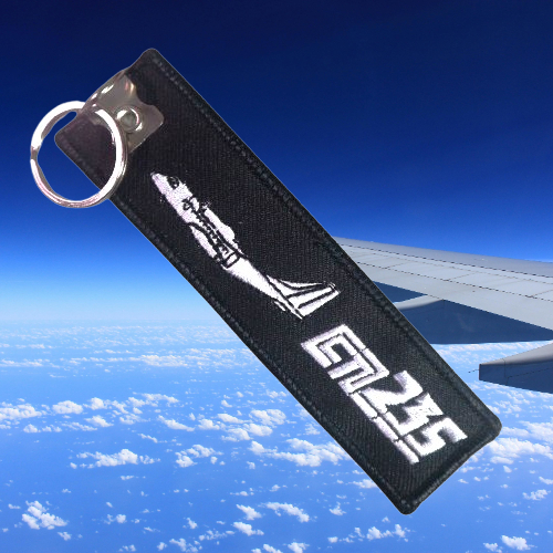 พวงกุญแจปักเครื่องบิน GANTUNGAN Cn235