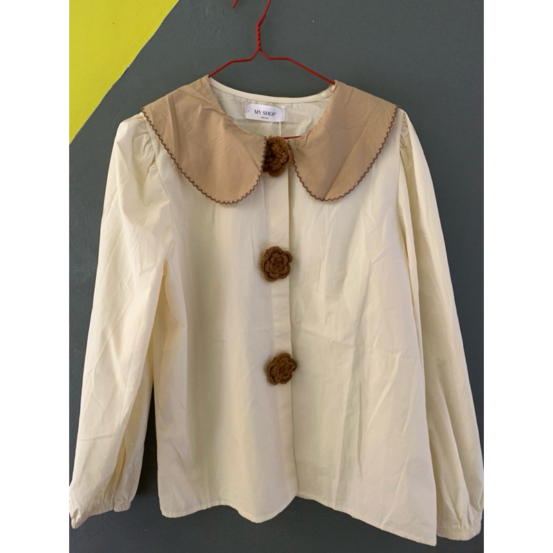 เสื้อกระดุมดอกไม้ โดย My Shop