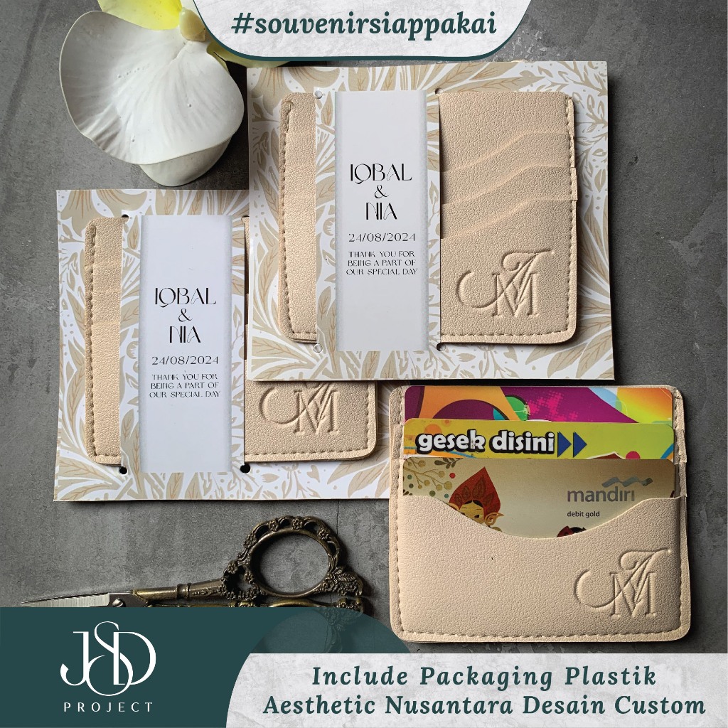 PREMIUM SOUVENIR CARD HOLDER C2 4 SLOT ROUNDED MINISO PACKING AESTHETIC NANTARA