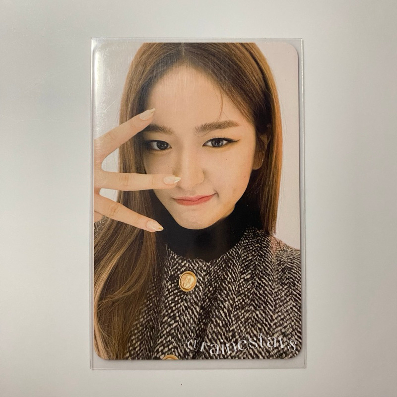 YUJIN โฟโต้การ์ดพิเศษ