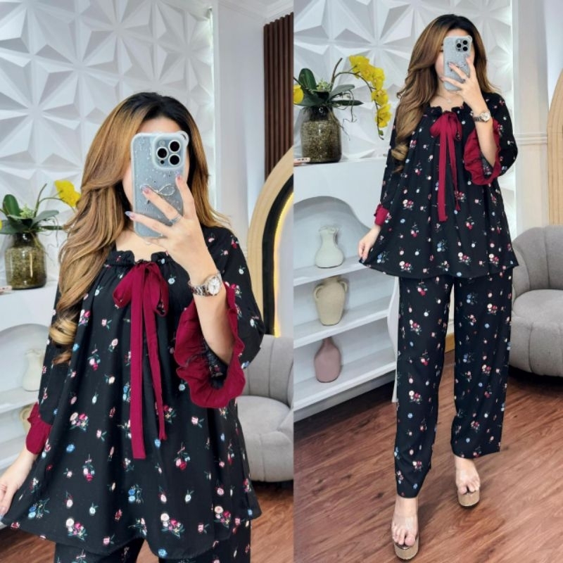 Naomi Oneset********