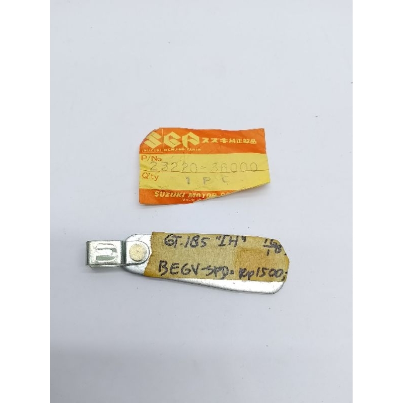 ก้านคลัตช์ล่างดึง Suzuki Gt185 GT 185 ของแท้ Suzuki Japan 23220-36000