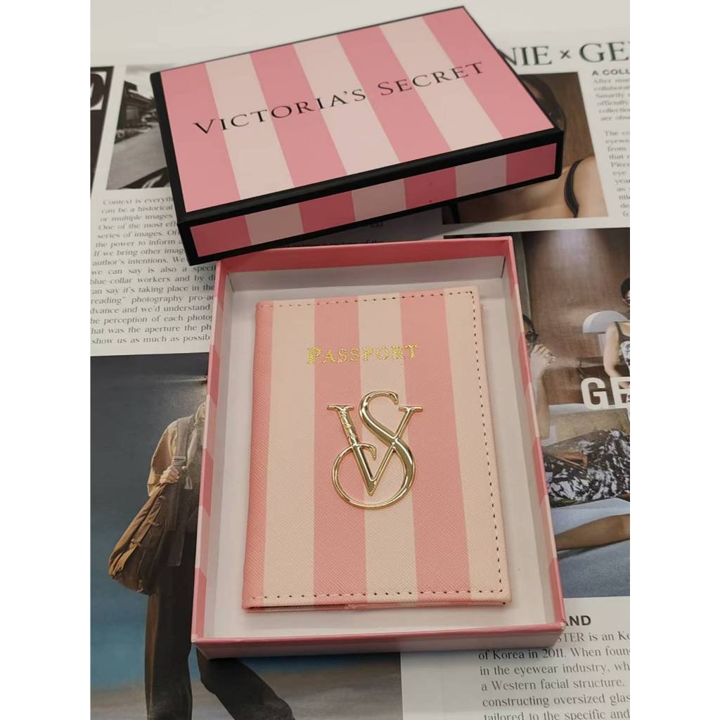 New Wallet - Passport Card Holder - Victorias Secret Women 5979