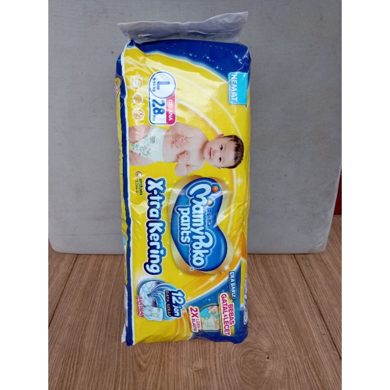 K2RNY MamyPoko Pants X-Tra Dry - กางเกงผ้าอ้อม L28 Central Java